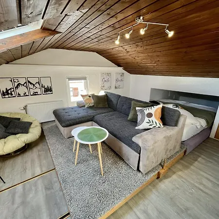 Gemuetliches Dachgeschoss-apartment Mit Alpenblick Lejlighed *