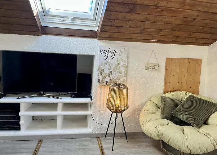 Gemuetliches Dachgeschoss-apartment Mit Alpenblick Lejlighed *