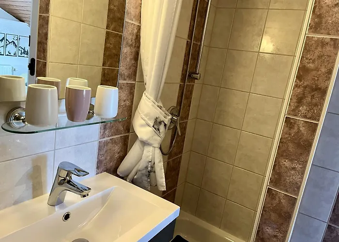 Gemuetliches Dachgeschoss-apartment Mit Alpenblick Lejlighed *